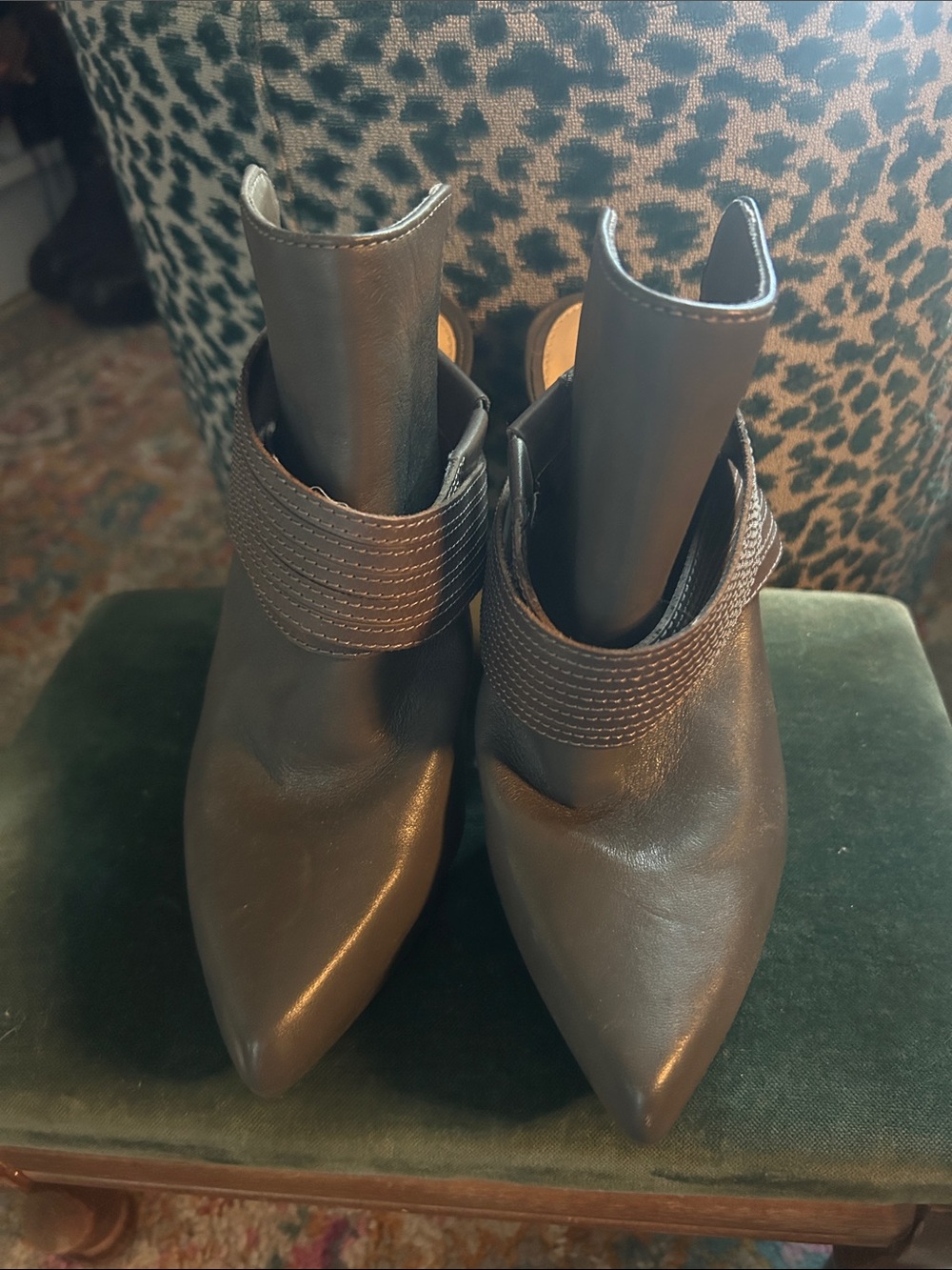 🐢 Gianni Bini NWOT Pointed Toe Platform booties- Size 8.5